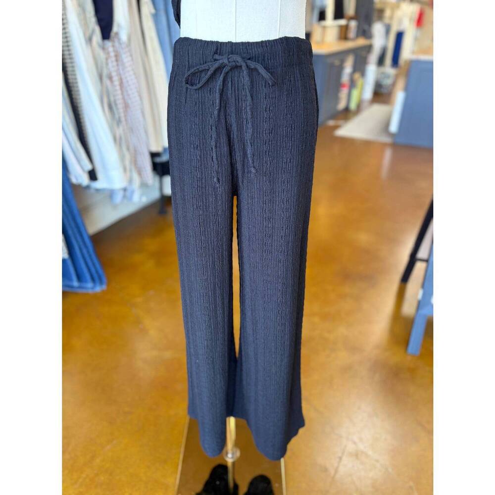 NEW KLD. SIGNATURE women's textured pull-on pants in blue